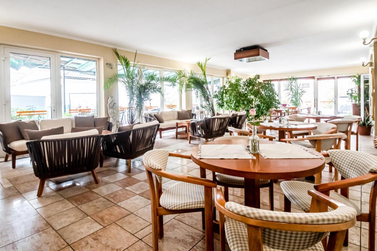 Hotel Squash Centrum Prievidza Exterior photo