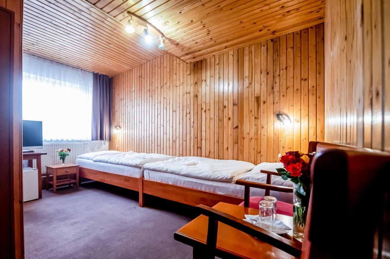 Hotel Squash Centrum Prievidza Exterior photo