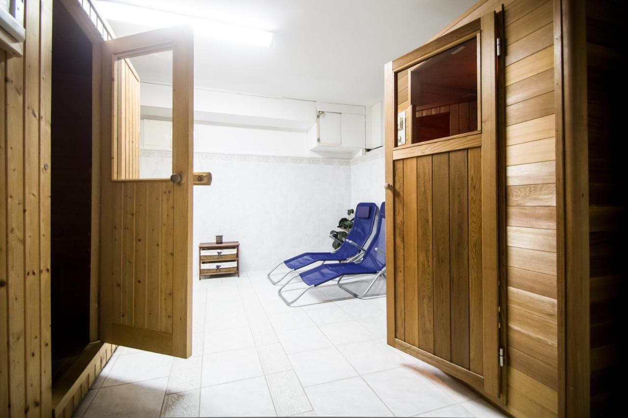 Hotel Squash Centrum Prievidza Exterior photo